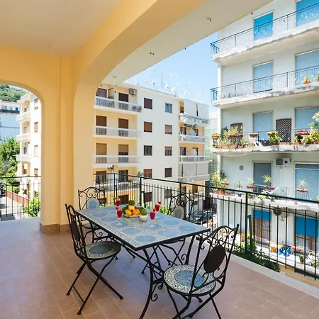 Il Cedro & Il Limone House - Center Apartment