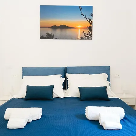 Il Cedro & Il Limone House - Center Apartment